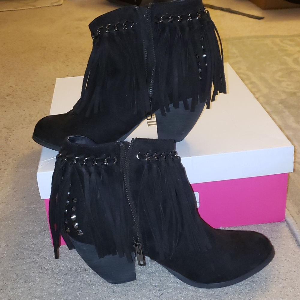 Fringe spike ankle boots 8½